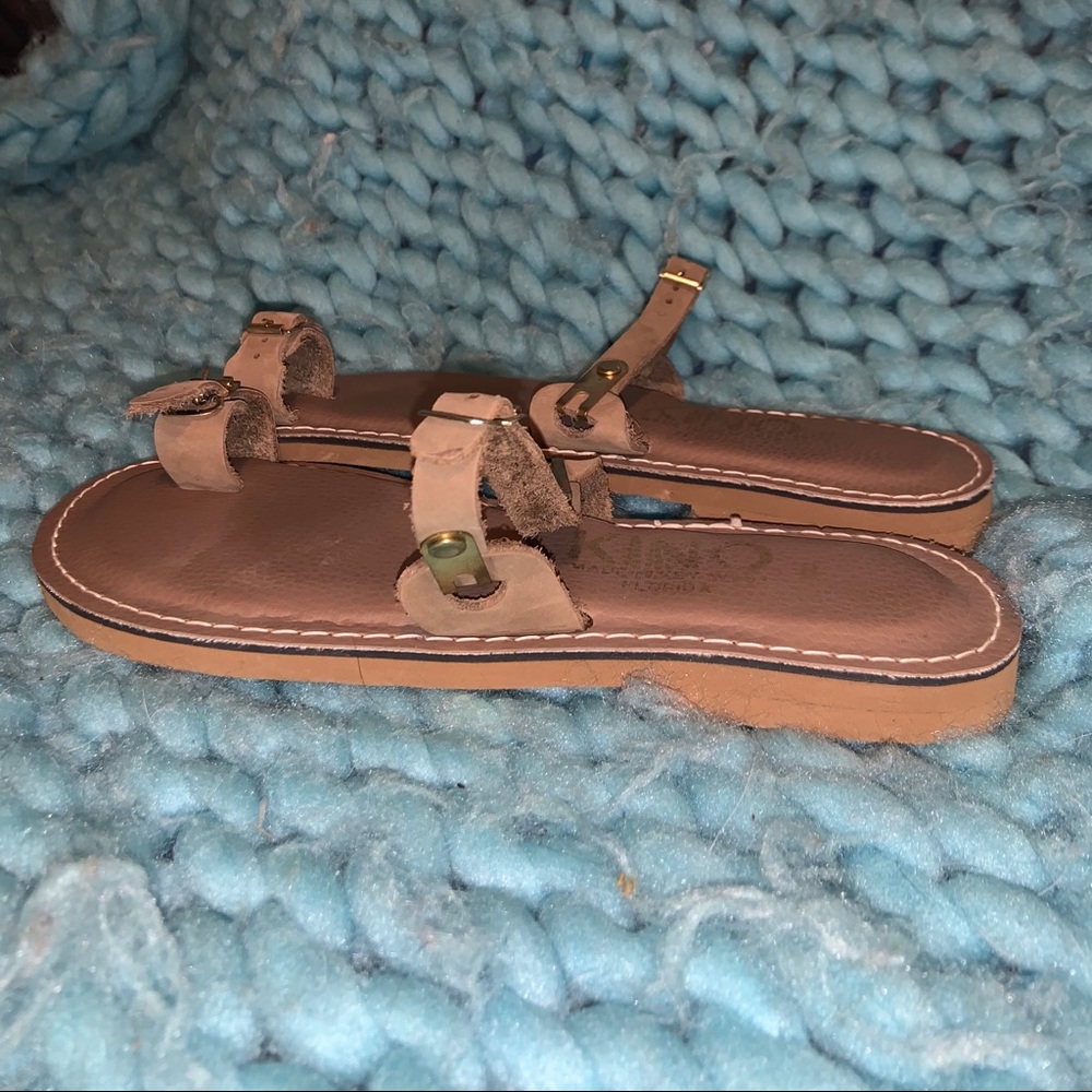 Handmade flat sandals - Picture 3 of 4